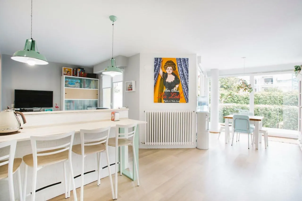 Ondarreta Villa Apartment San Sebastian 0*,